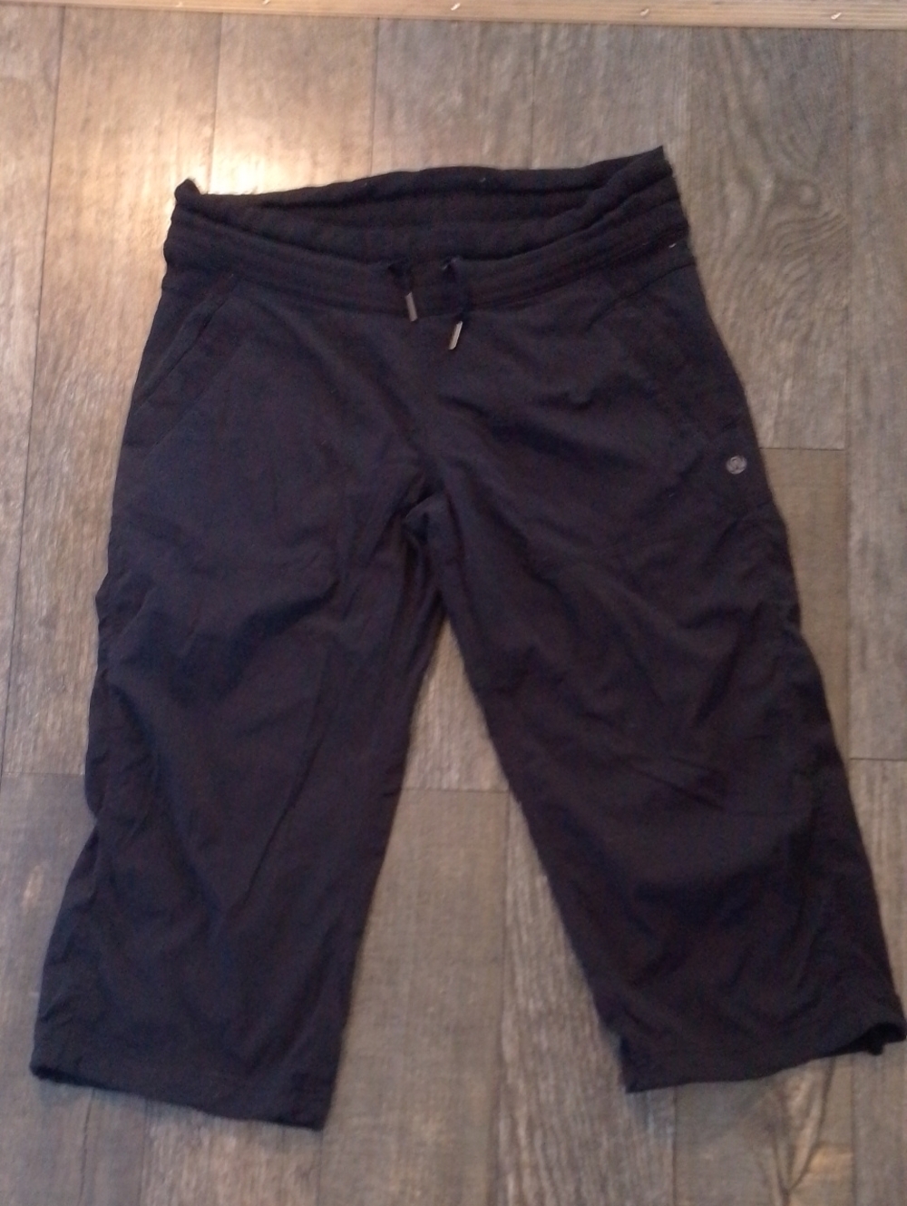 Lululemon Athletica Black Track Joggers Pants Capris Fitness Yoga Workout Wear